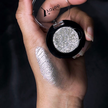 Let it pop- metallic pressed foil eyeshadow  - Beyond Bling (1.2g)