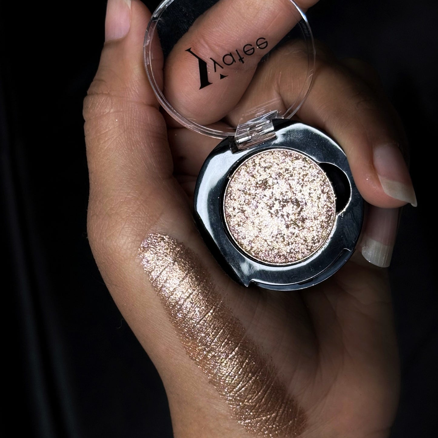 Let it pop- metallic pressed foil eyeshadow - Tiffany (1.2g)